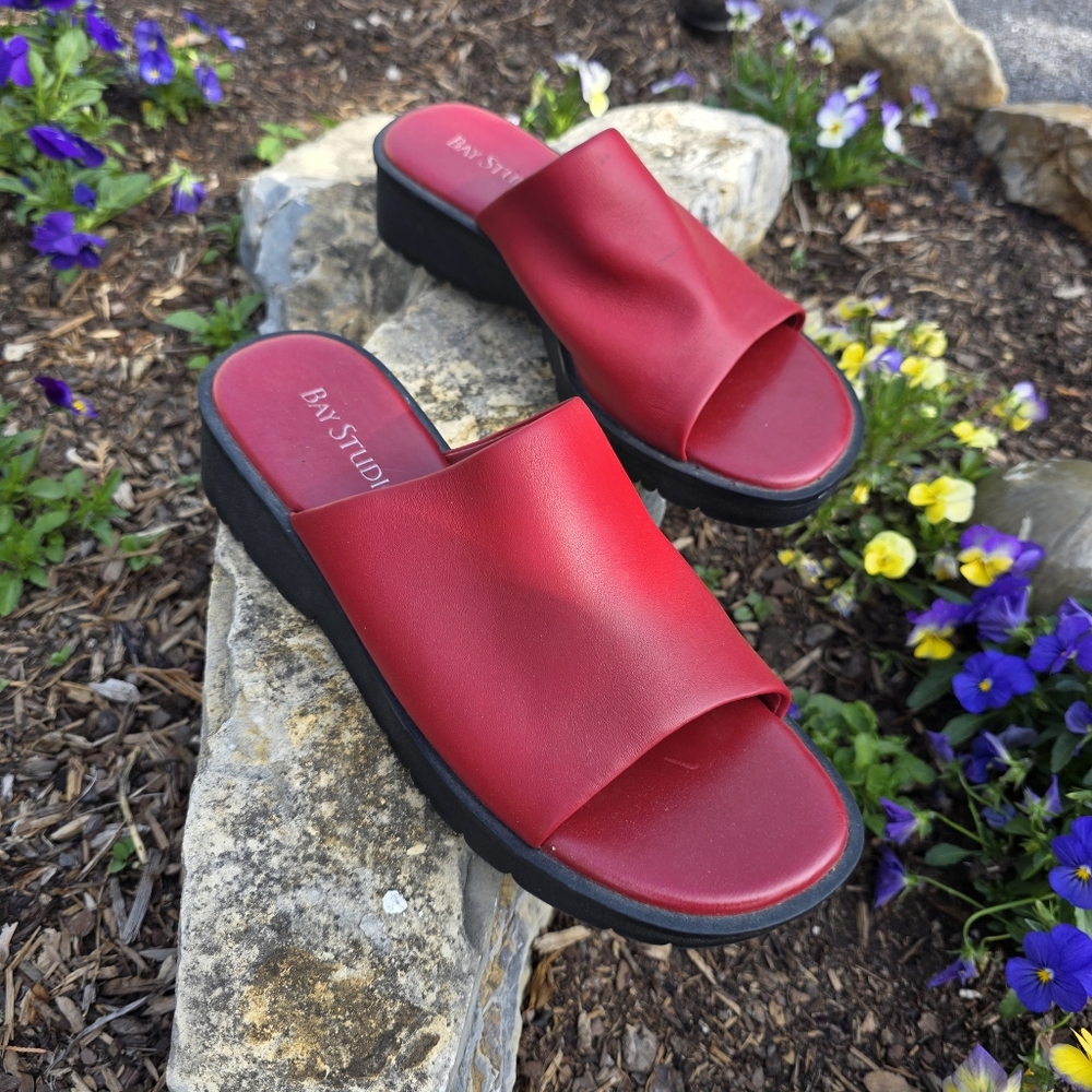 BAY STUDIO ♡ Sweet Never Worn Women's Red Jill Leather Upper Slide Sandals 8M